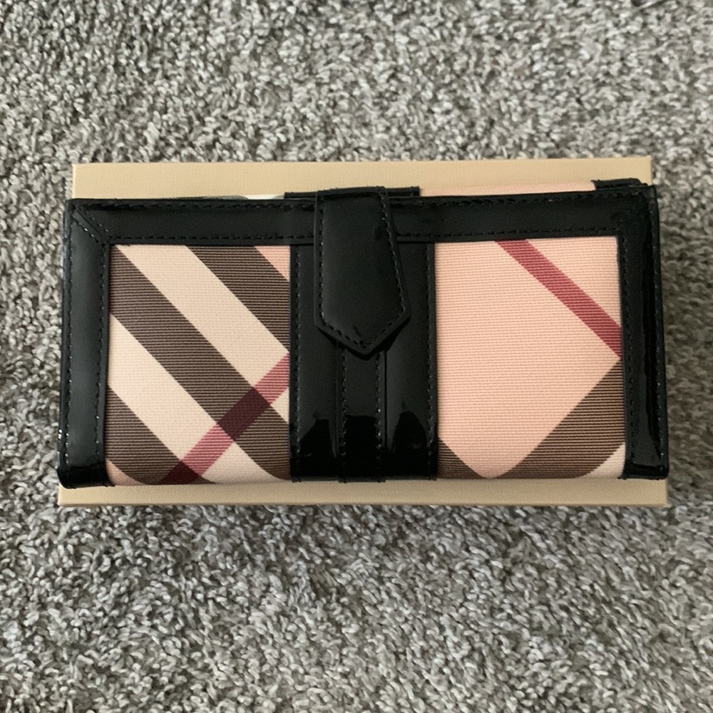 Burberry Wallet - Picture 3 of 5